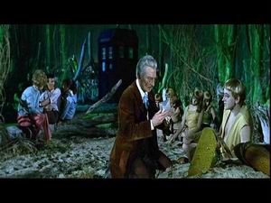 The Doctor talks to Alydon (Barrie Ingham)